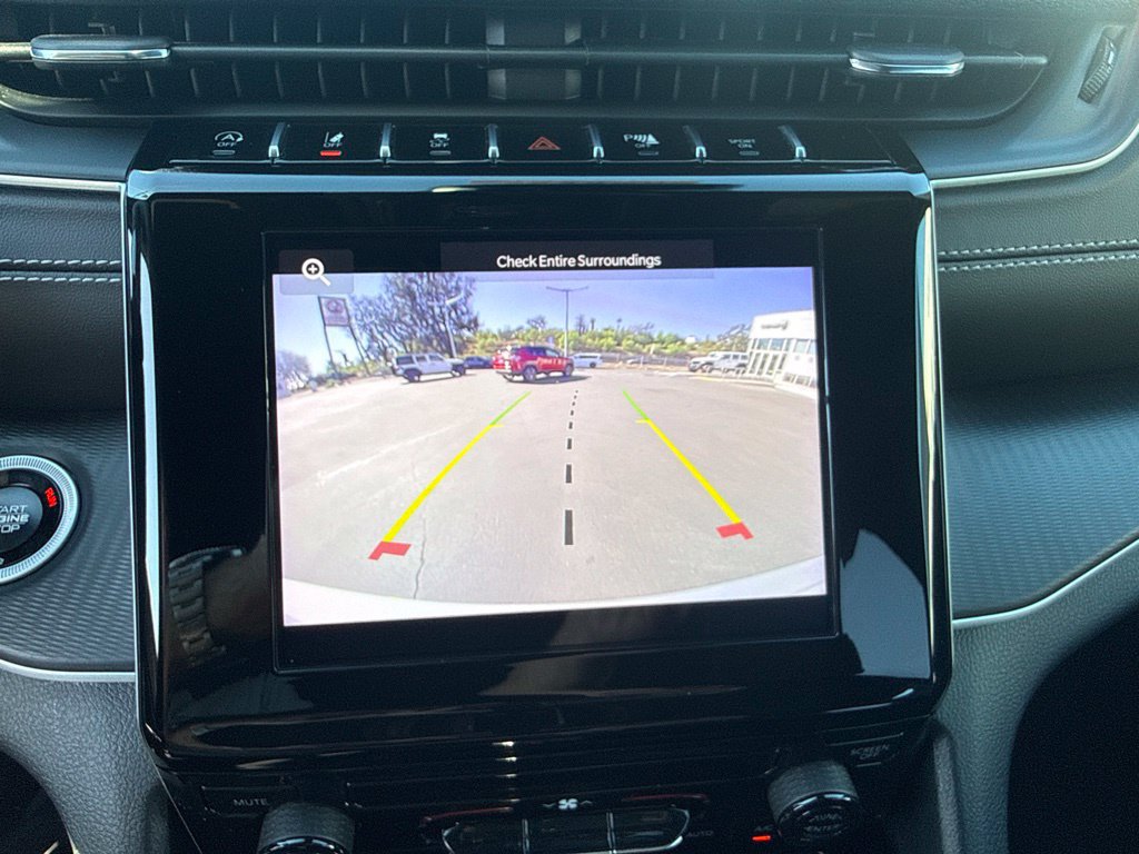 Certified 2024 Jeep Grand Cherokee Laredo RWD image 21