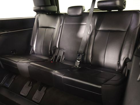 Used 2020 Ford Expedition XLT w/ Equipment Group 201A RWD image 12