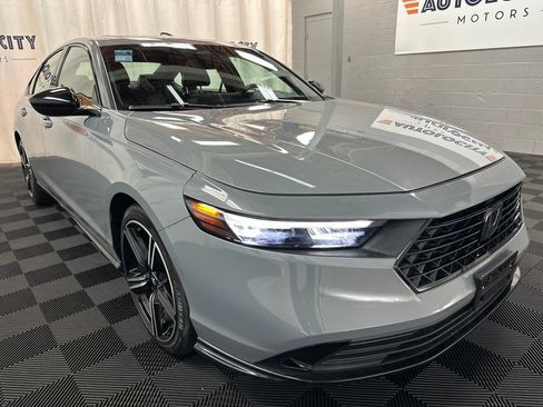 Used 2024 Honda Accord Sport image 2