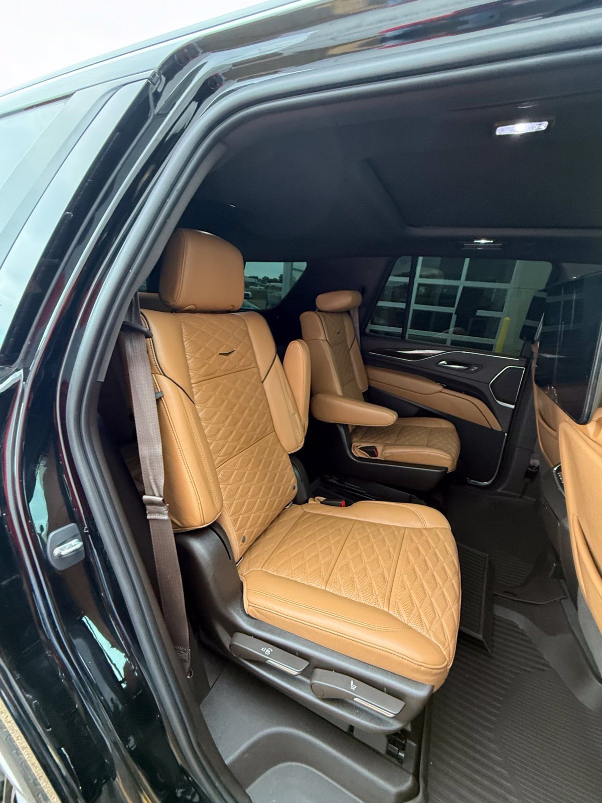 Used 2021 Cadillac Escalade Sport w/ Driver Assist Tech Package AWD/4WD image 9