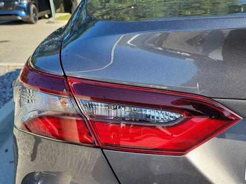 Used 2021 Toyota Camry LE FWD image 20