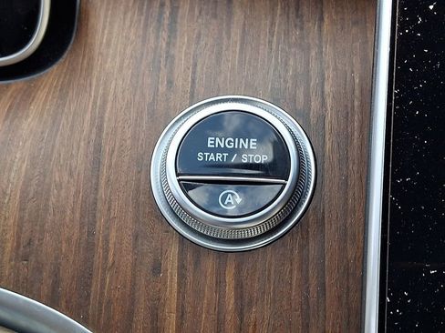 Used 2024 Mercedes-Benz C 300 4MATIC Sedan image 24