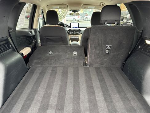 Certified 2020 Ford Escape SE image 15