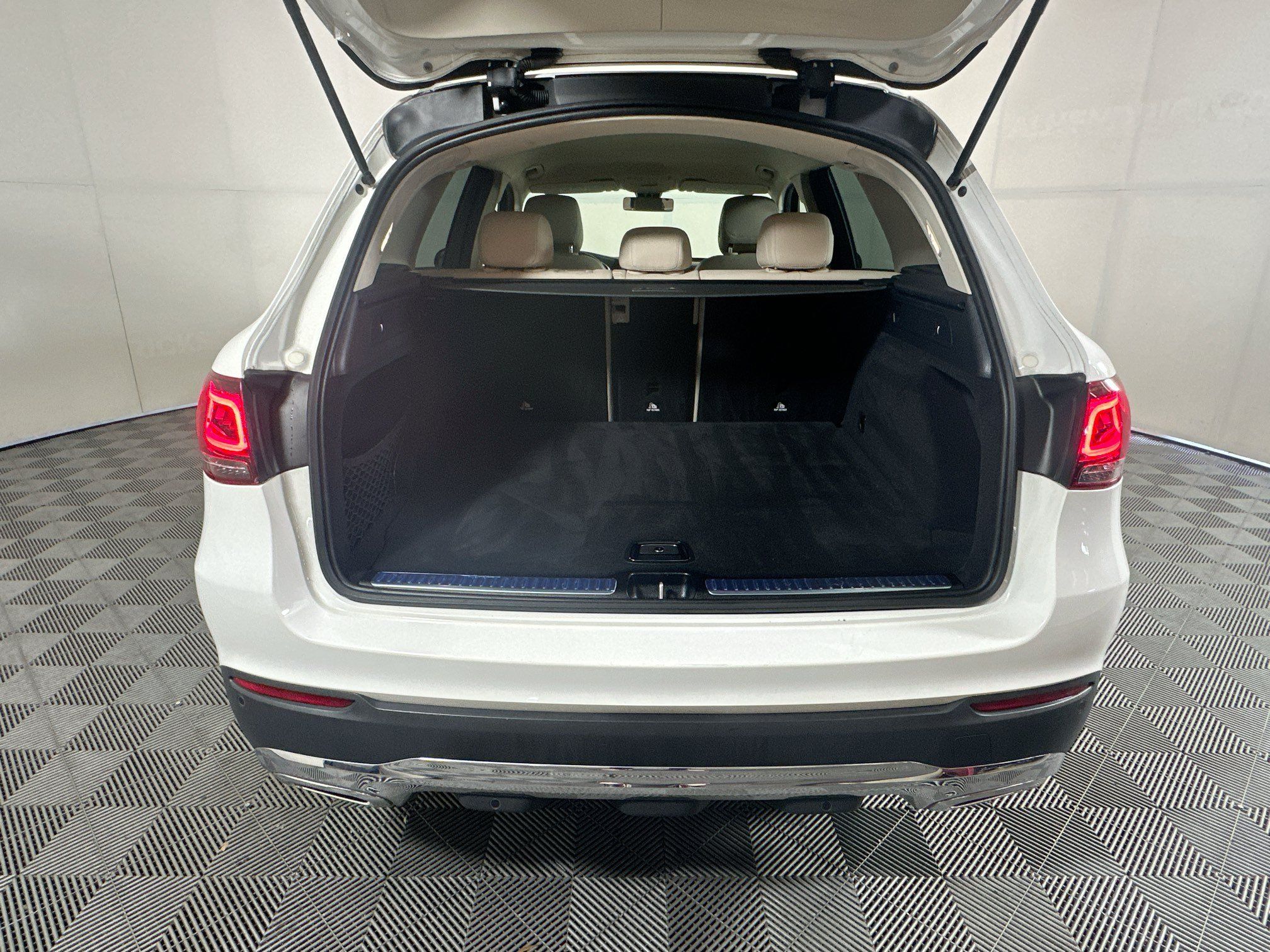 Used 2021 Mercedes-Benz GLC 300 4MATIC image 31