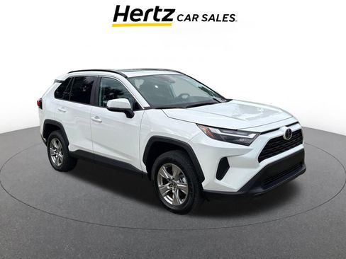 Used 2025 Toyota RAV4 XLE image 1