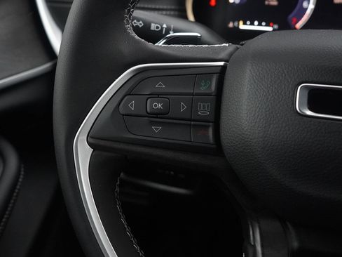 New 2025 Jeep Grand Cherokee Limited w/ Trailer Tow Package image 37