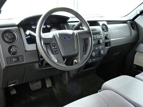 Used 2012 Ford F150 STX w/ STX Decor Pkg image 4