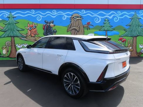 Used 2024 Cadillac Lyriq Sport AWD/4WD image 4