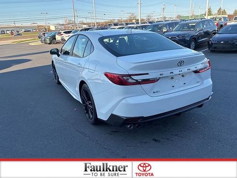 Certified 2025 Toyota Camry Hybrid image 10