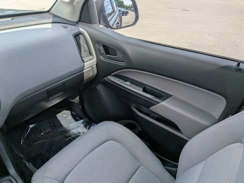 Used 2018 Chevrolet Colorado W/T w/ Custom Special Edition RWD image 18
