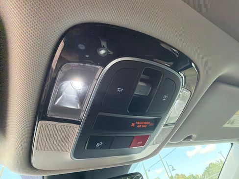 Certified 2025 Hyundai Tucson SEL AWD/4WD image 32