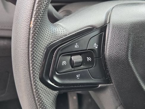 Used 2025 Chevrolet TrailBlazer LT AWD/4WD image 17