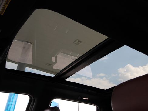 Used 2019 Ford F250 Platinum w/ Platinum Ultimate Package image 38