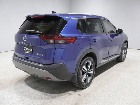 Used 2021 Nissan Rogue SL AWD/4WD image 2
