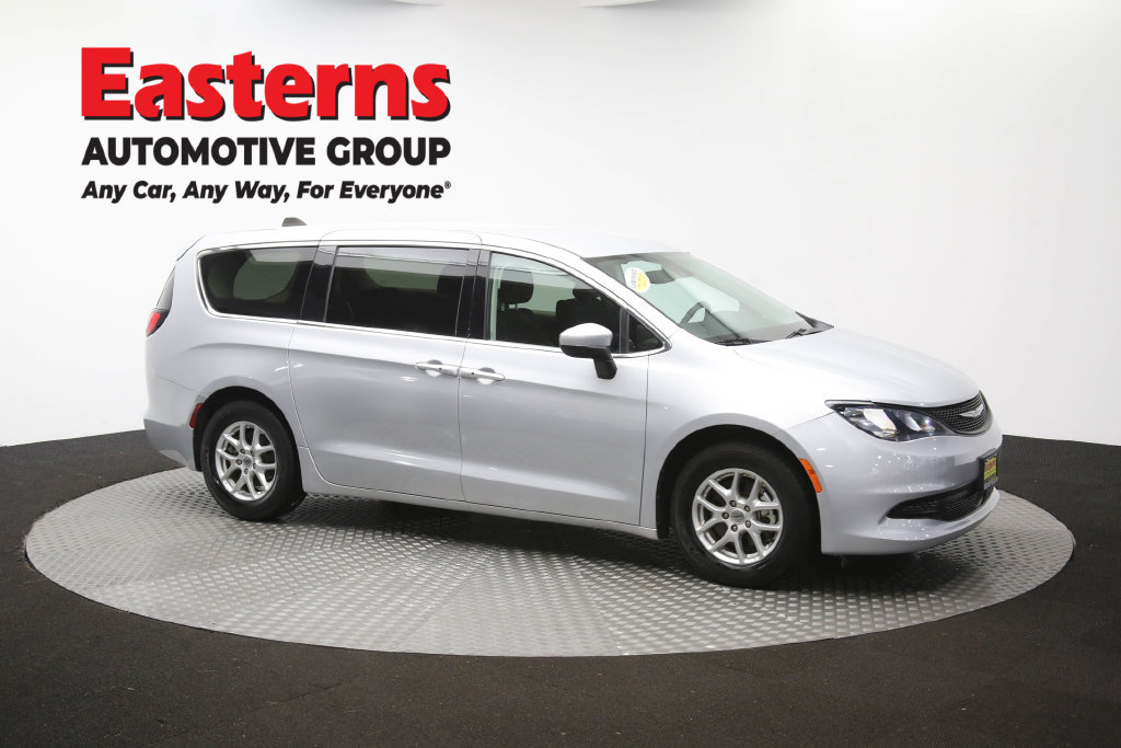Used 2023 Chrysler Voyager LX FWD image 50