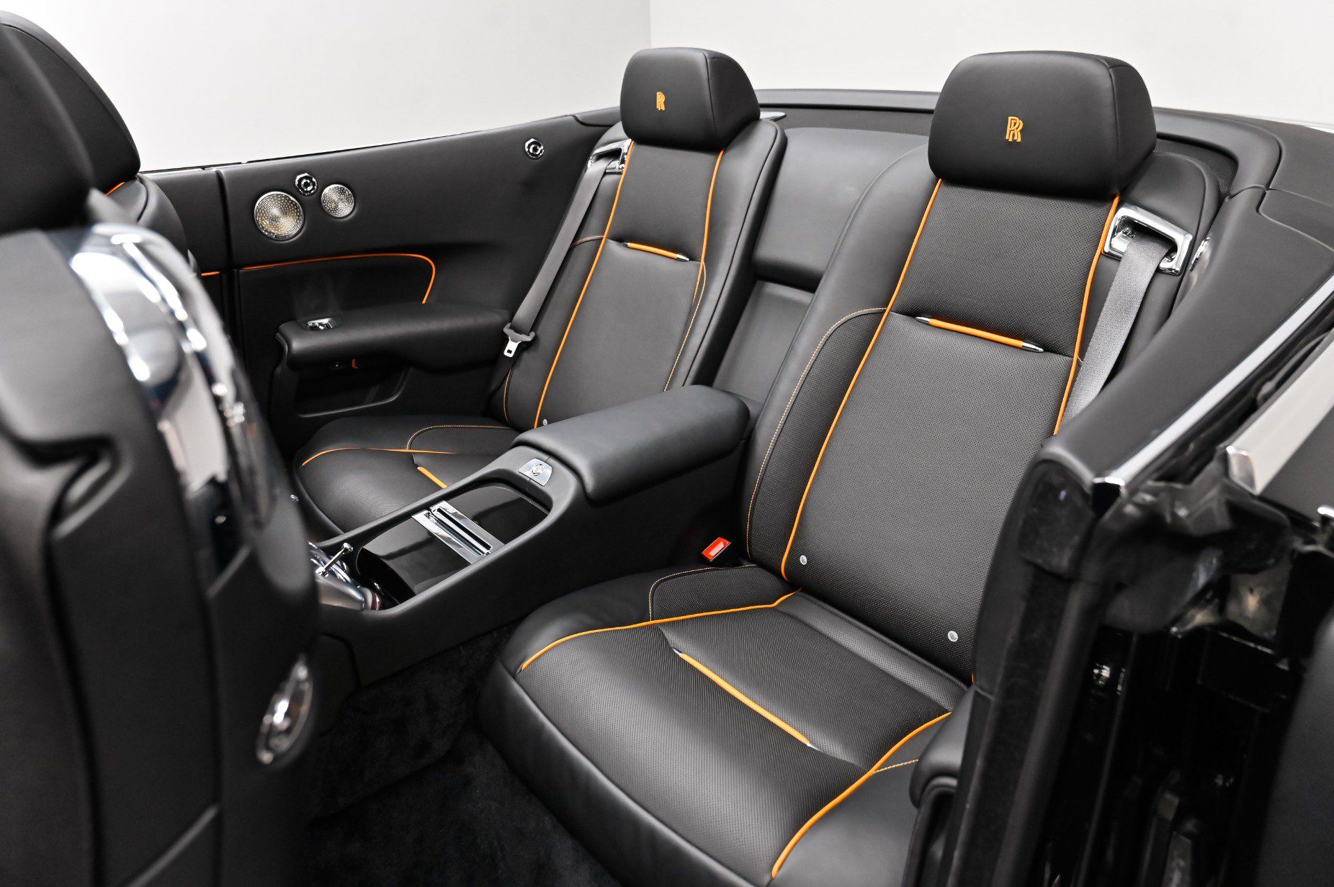 Used 2017 Rolls-Royce Dawn RWD image 36