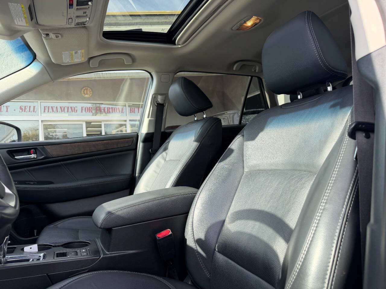 Used 2019 Subaru Outback 3.6R Limited AWD/4WD image 22