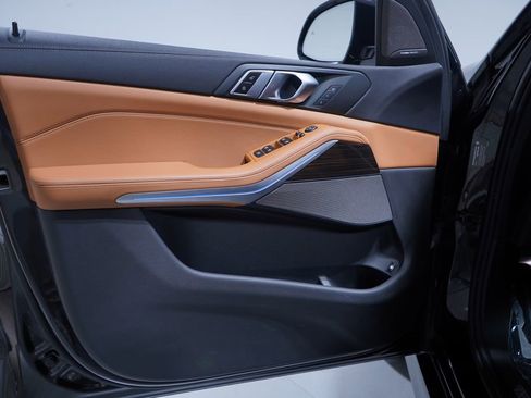 Used 2021 BMW X5 xDrive45e w/ M Sport Package image 16