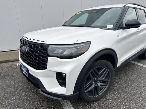 Certified 2025 Ford Explorer ST-Line w/ ST-Line Street Pack AWD/4WD image 2