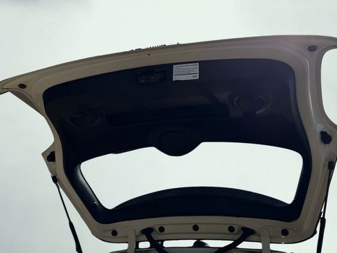 Used 2018 MINI Cooper 2-Door Hardtop FWD image 21