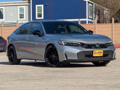 Used 2025 Honda Civic Sport image 2