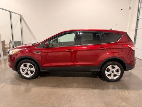 Used 2016 Ford Escape SE FWD image 8