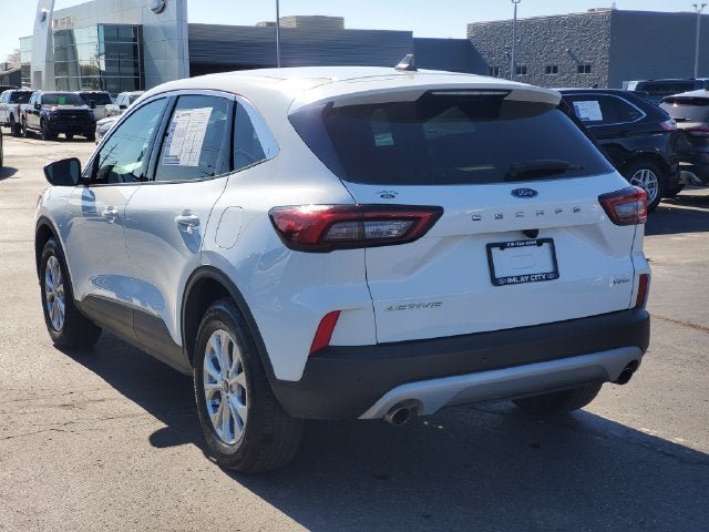 Used 2023 Ford Escape Active w/ Tech Pack #2 AWD/4WD image 3