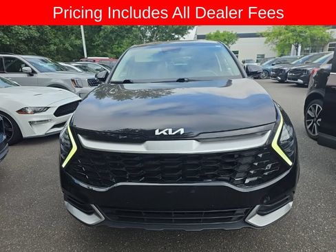 Used 2024 Kia Sportage EX FWD image 3