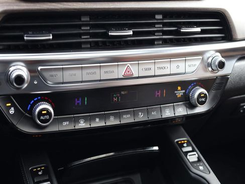 Used 2022 Kia Telluride SX w/ SX Prestige Package image 18