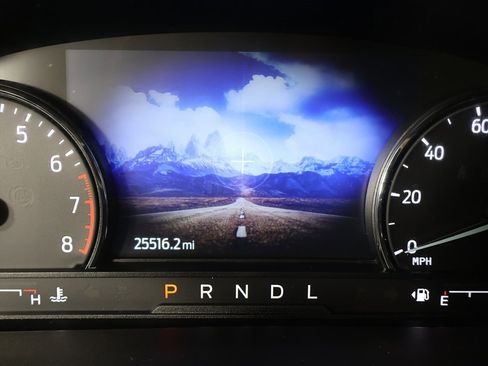 Used 2022 Ford Explorer XLT image 38