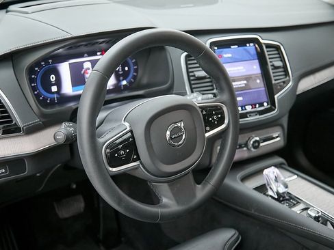 Certified 2023 Volvo XC90 B6 Ultimate w/ Lounge Package image 13