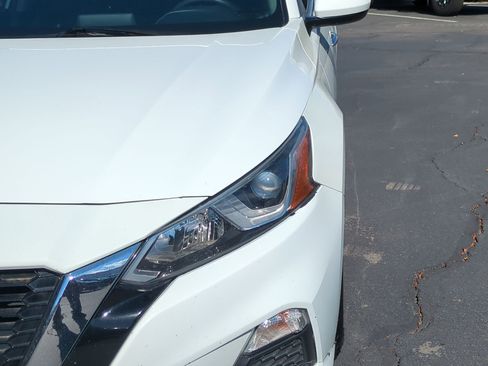 Used 2019 Nissan Altima 2.5 S image 12