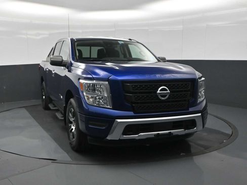 Used 2021 Nissan Titan SV w/ Accessory Utility Package AWD/4WD image 3
