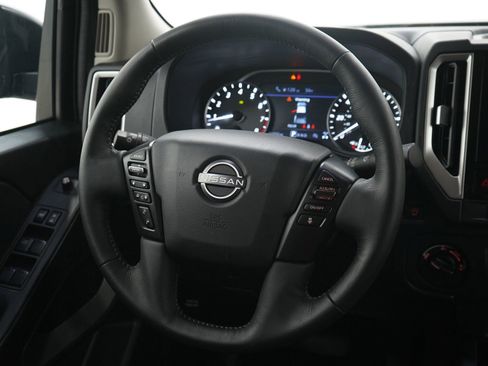 Used 2025 Nissan Frontier SV w/ SV Convenience Package AWD/4WD image 15