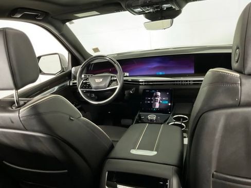 Used 2025 Cadillac Escalade Premium Luxury w/ Touring Package AWD/4WD image 13