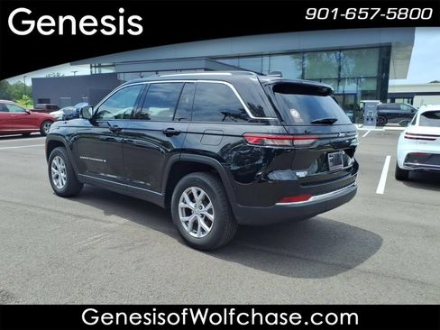 Used 2022 Jeep Grand Cherokee Limited RWD image 3