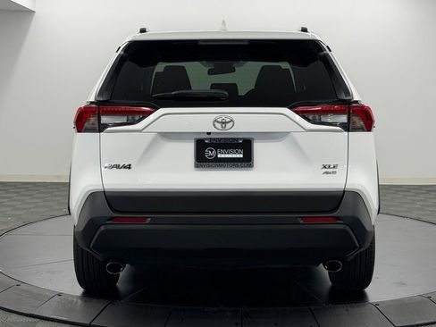Certified 2022 Toyota RAV4 XLE w/ Carpet Mat Package (TMS) AWD/4WD image 11