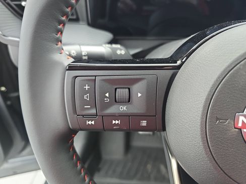 New 2026 Nissan Kicks SR FWD image 16
