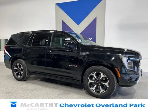 Used 2025 GMC Yukon AT4 w/ AT4 Premium Plus Package AWD/4WD image 3