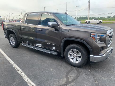 Used 2019 GMC Sierra 1500 SLE w/ SLE Value Package RWD image 3