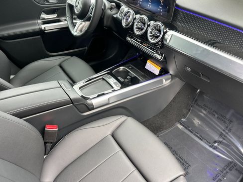 New 2025 Mercedes-Benz GLB 250 image 15