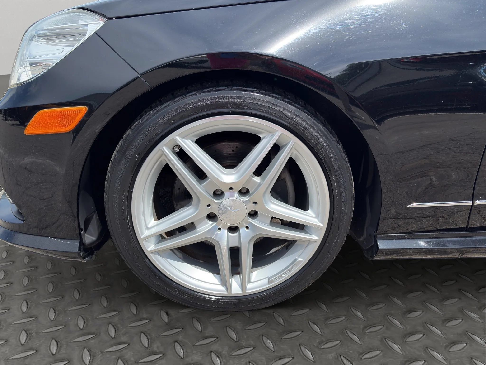 Used 2011 Mercedes-Benz E 350 Sedan image 24