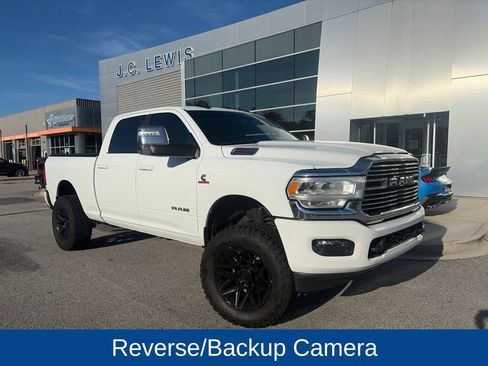 Used 2023 RAM 2500 Laramie AWD/4WD image 3