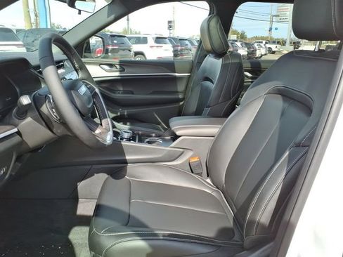 New 2026 Jeep Grand Cherokee L Limited AWD/4WD image 7
