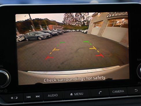 Used 2023 Nissan Rogue SV w/ SV Premium Package image 27