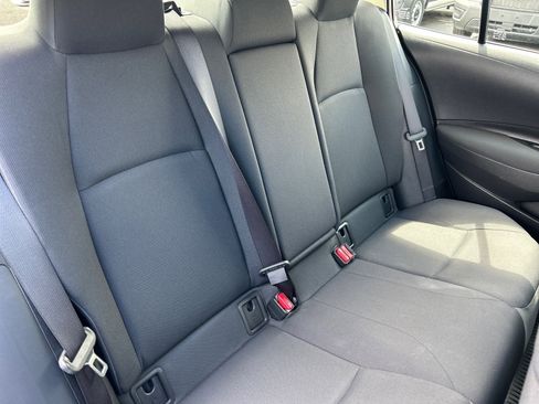 Used 2022 Toyota Corolla LE FWD image 18
