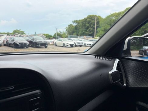 Used 2025 Kia Soul LX w/ LX Technology Package FWD image 33