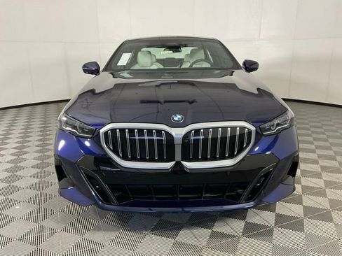 New 2026 BMW 530i xDrive w/ M Sport Package AWD/4WD image 2