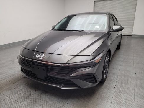 Used 2025 Hyundai Elantra SEL FWD image 15