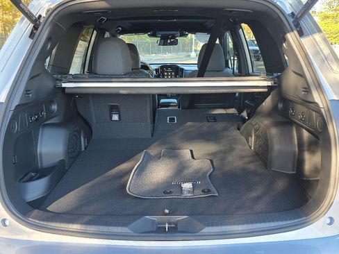 Used 2025 Subaru Forester Premium image 4